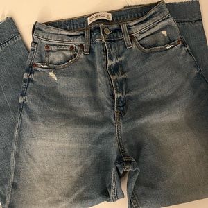 Abercrombie Curve Love Jeans Cropped